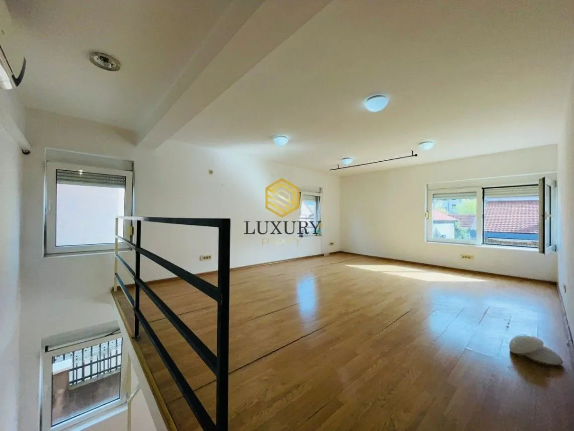 Rent, office space, 45m², Stari Aerodrom, Podgorica