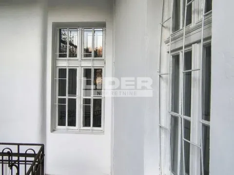 Sale, two bedroom apartment, 87m², Stari Grad, Beograd - image 11