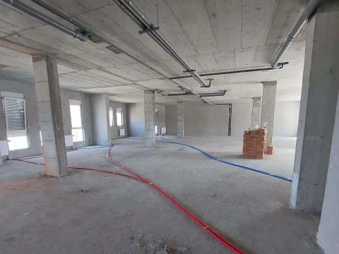 Prodaja, poslovni prostor, 668m², Vidovdansko naselje, Novi Sad Sve Podlokacije - image 6