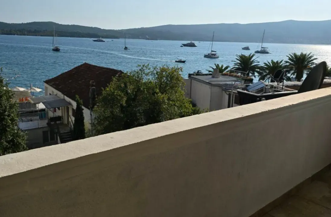 Izdavanje, jednosoban stan, 50m², Centar, Tivat