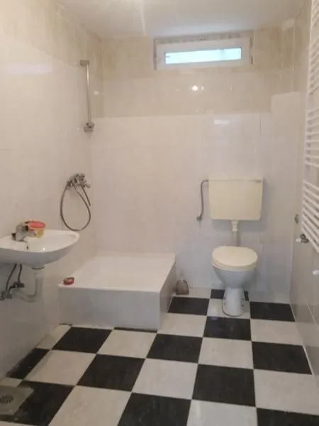 Rent, office space, 100m², Petlovo Brdo, Beograd