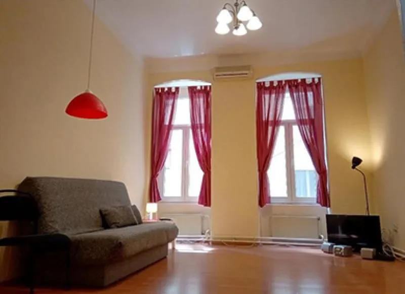 Izdavanje, poslovni prostor, 90m², Cvetni Trg, Vračar Sve Podlokacije