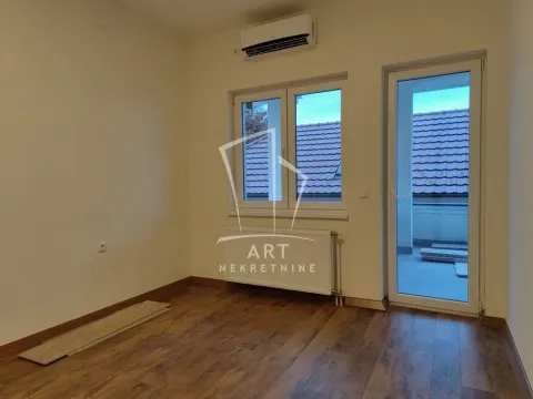 Izdavanje, kuća, 600m², Višnjička Banja, Palilula Sve Podlokacije - image 4