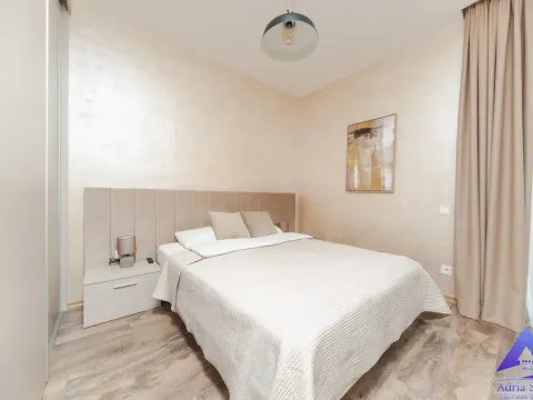 Rent, two bedroom apartment, 74m², Bečići, Budva - image 12