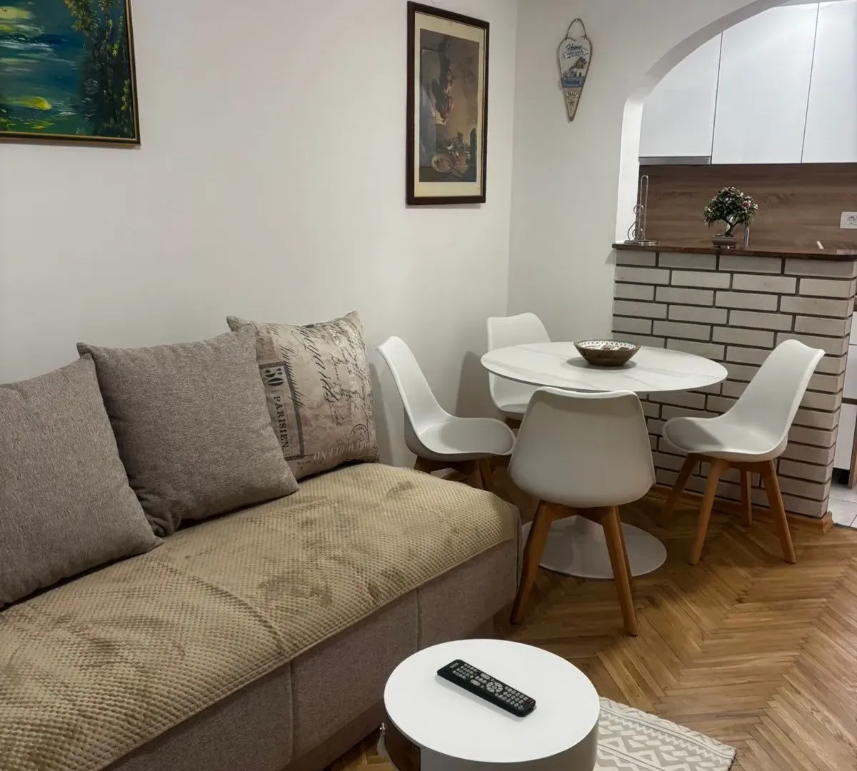 Izdavanje, dvosoban stan, 40m², Rafailovići, Budva