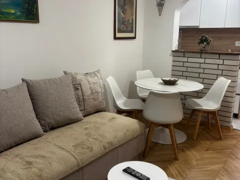 Stan in Rafailovići