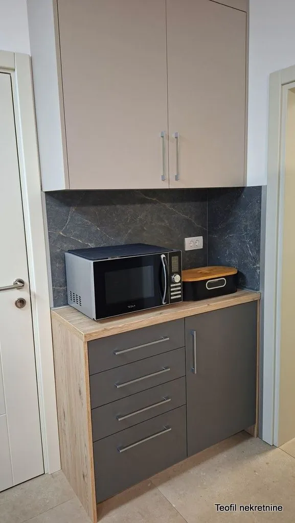 Izdavanje, trosoban stan, 65m², Kumodraž 2, Kumodraž Sve Podlokacije