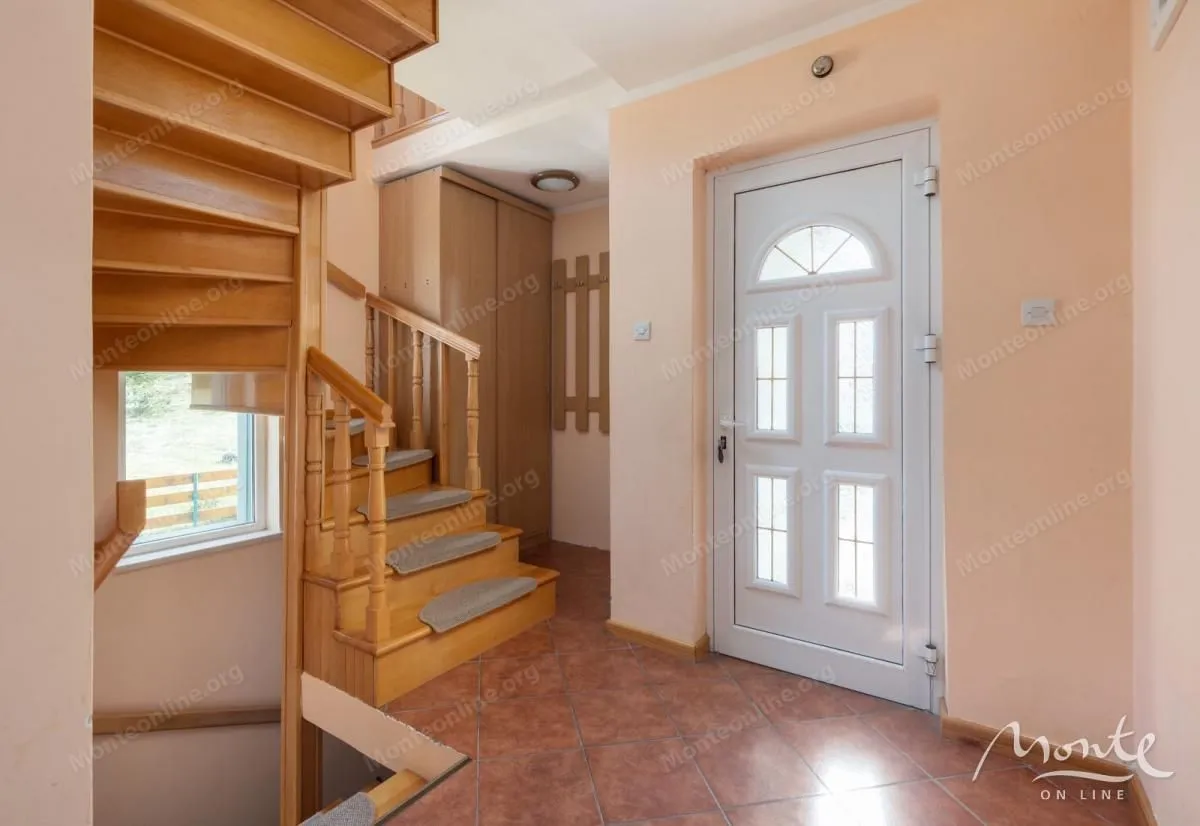 Prodaja, kuća, 200m², Žabljak, Crna Gora