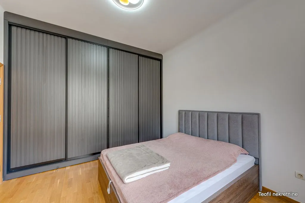 Rent, three bedroom apartment, 82m², Stari Grad, Beograd