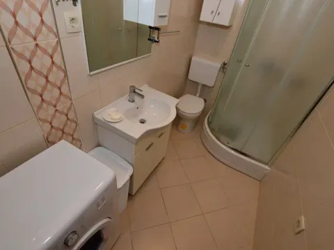 Izdavanje, jednosoban stan, 45m², Kumbor, Herceg Novi - image 11