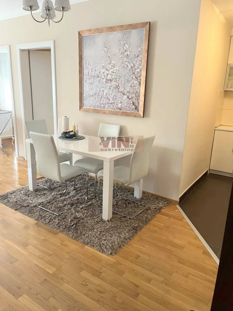 Prodaja, trosoban stan, 84m², Đeram Pijaca, Beograd