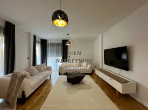 Izdavanje, dvosoban stan, 100m2, Dalmatinska ulica, Podgorica Izdavanje, dvosoban stan, 100m2, Dalmatinska ulica, Podgorica