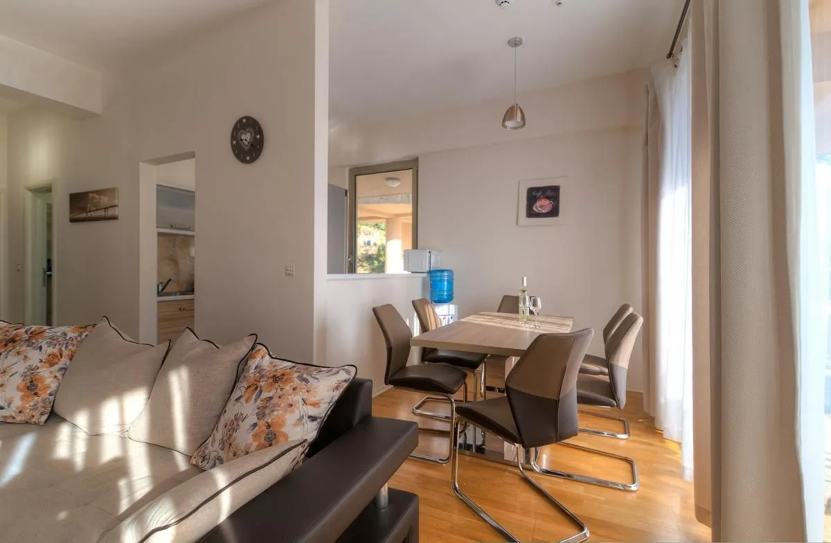 Prodaja, trosoban stan, 189m², Budva, Crna Gora