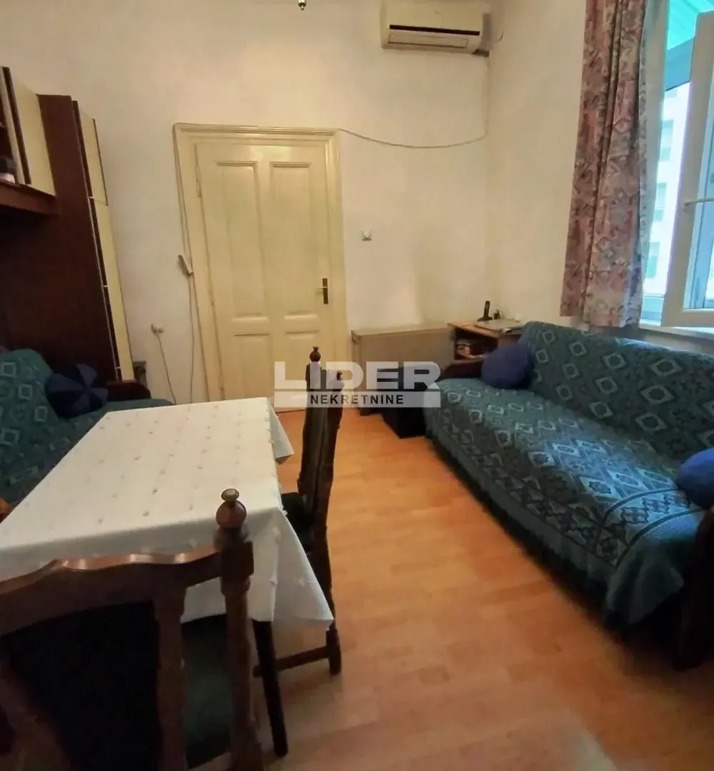 Sale, three bedroom apartment, 61m², Stari Grad, Beograd