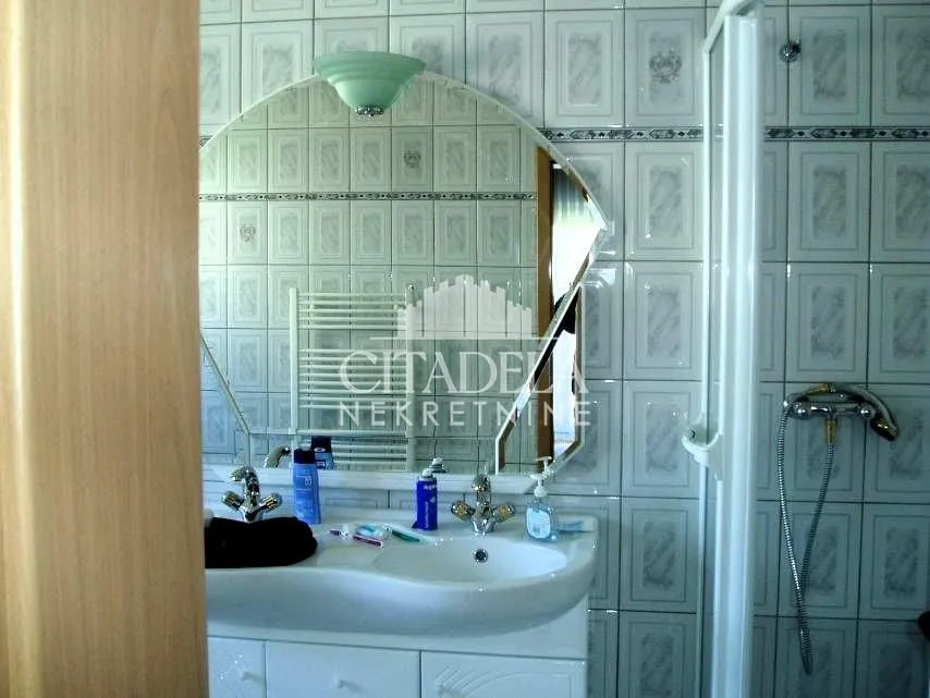 Sale, house, 432m², Resnik, Beograd