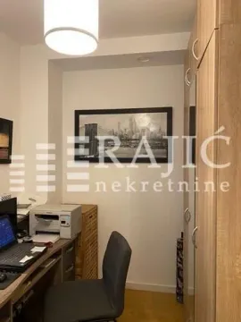 Izdavanje, četvorosoban stan, 103m², Novi Beograd Sve Podlokacije, Beograd - image 2