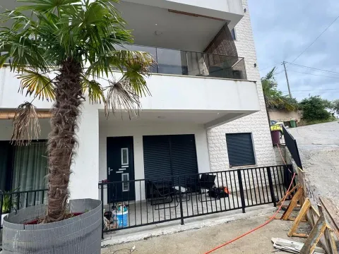 Izdavanje, dvosoban stan, 60m², Marići, Tivat - image 2