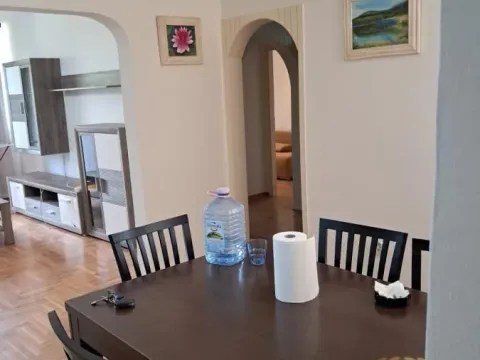 Izdavanje, trosoban stan, 68m², Novi Beograd Blok 70, Novi Beograd Sve Podlokacije - image 5