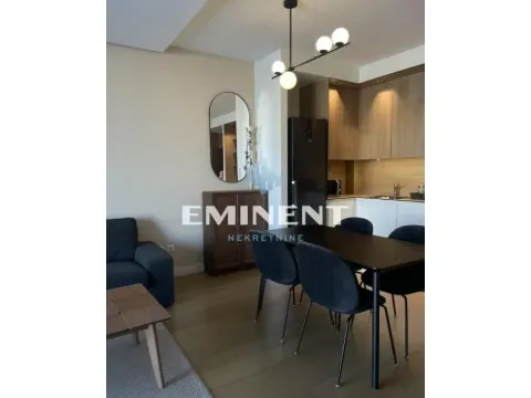 Izdavanje, trosoban stan, 90m², Savski Venac, Beograd - image 4