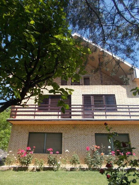 Prodaja, kuća, 360m², Banja Vrdnik, Irig