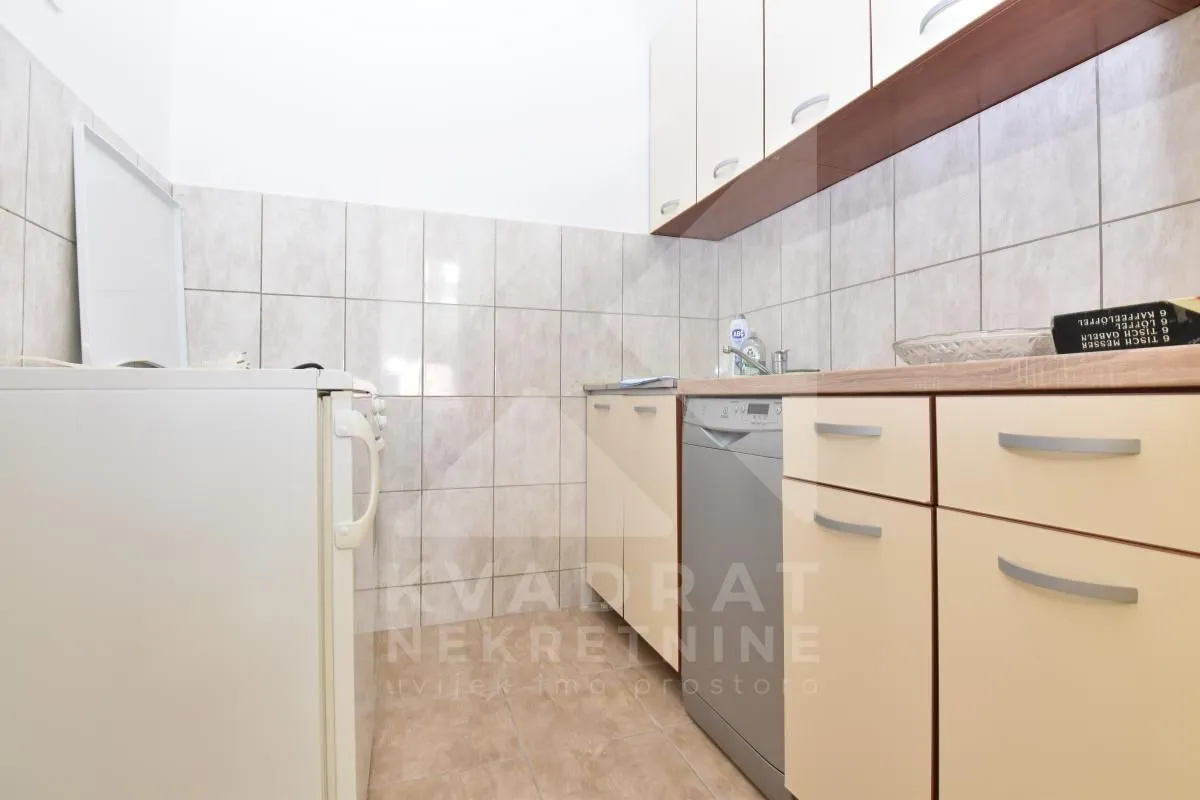 Rent, studio apartment, 34m², Stari Aerodrom, Podgorica