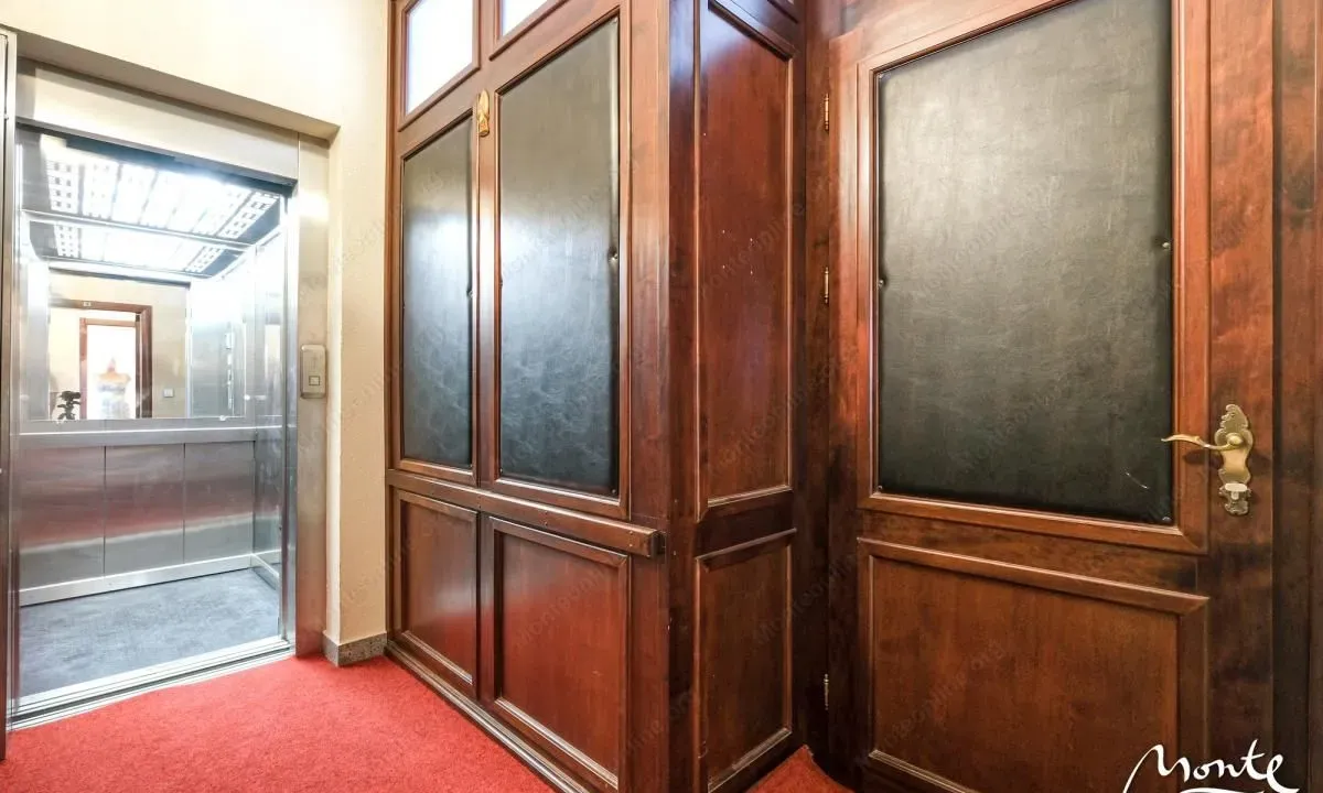 Sale, four bedroom apartment, 179m², Budva, Crna Gora