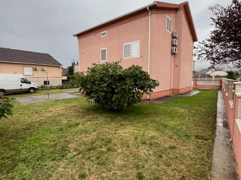 Sale, house, 761m², Tološi, Podgorica - image 3