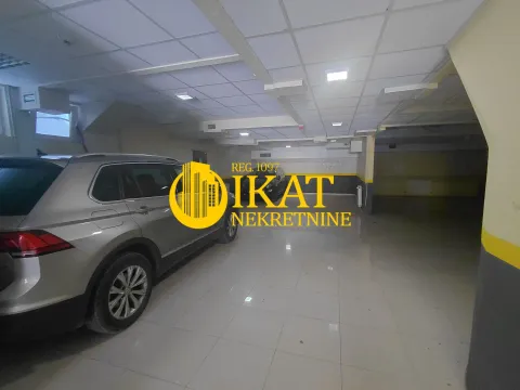 Sale, four bedroom apartment, 136m², Autokomanda, Voždovac Sve Podlokacije - image 15
