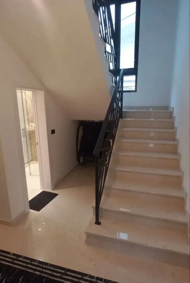 Rent, house, 180m², Gornja Gorica, Podgorica
