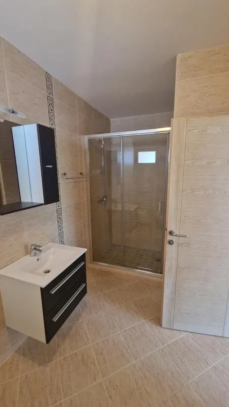 Prodaja, dvosoban stan, 105m², Bečići, Budva