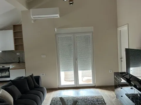 Rent, two bedroom apartment, 80m², Murtovina, Podgorica - image 2