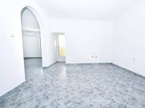 Rent, office space, 46m², Masline, Podgorica - image 3