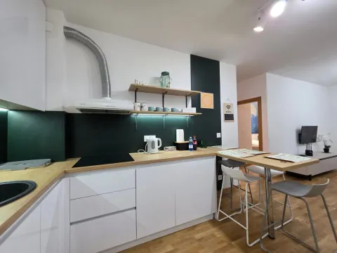 Izdavanje, dvosoban stan, 55m², Bečići, Budva - image 5