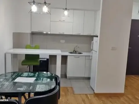 Prodaja, jednosoban stan, 43m², City Kvart, Podgorica - image 1