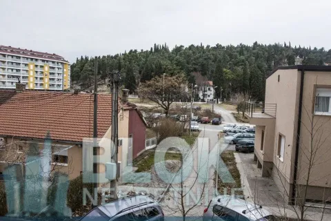 Izdavanje, jednosoban stan, 38m², Pobrežje, Podgorica - image 4
