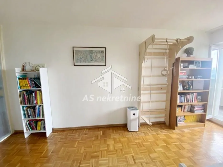 Izdavanje, četvorosoban stan, 120m², Voždovačka Crkva, Voždovac Sve Podlokacije