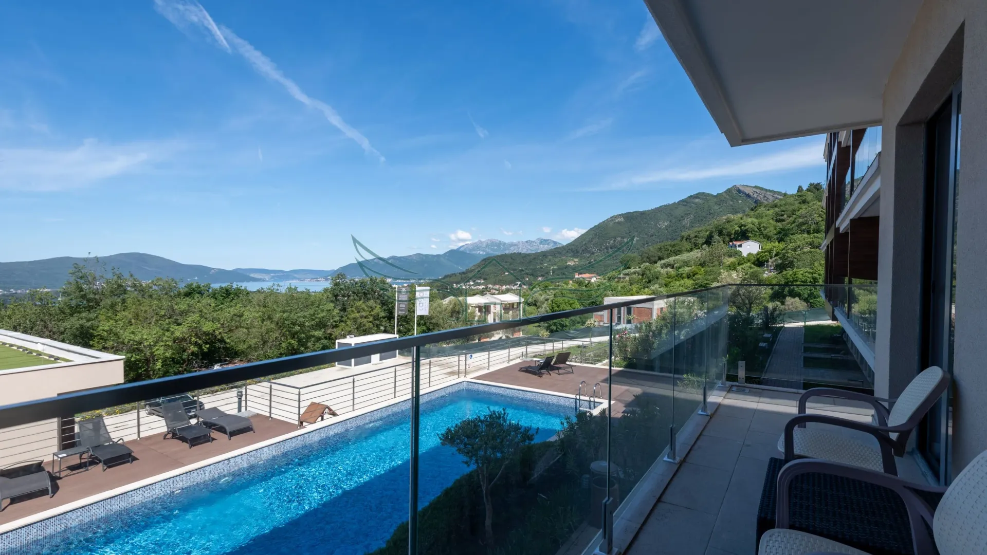 Prodaja, dvosoban stan, 42m², Kavač, Kotor