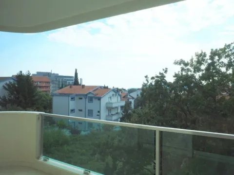 Prodaja, stan, 94m², Bečići, Budva - image 6