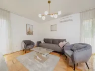 Izdavanje, jednosoban stan, 56m², Bulevar, Budva - image 3