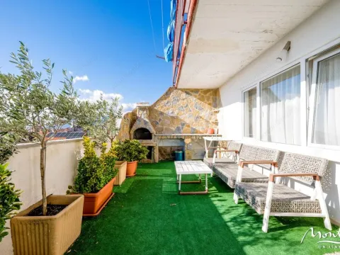 Prodaja, dvosoban stan, 110m², Centar, Tivat - image 10