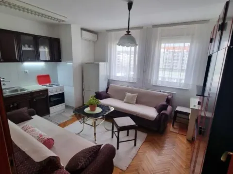 Izdavanje, garsonjera, 22m², Nova Detelinara, Novi Sad Sve Podlokacije - image 2