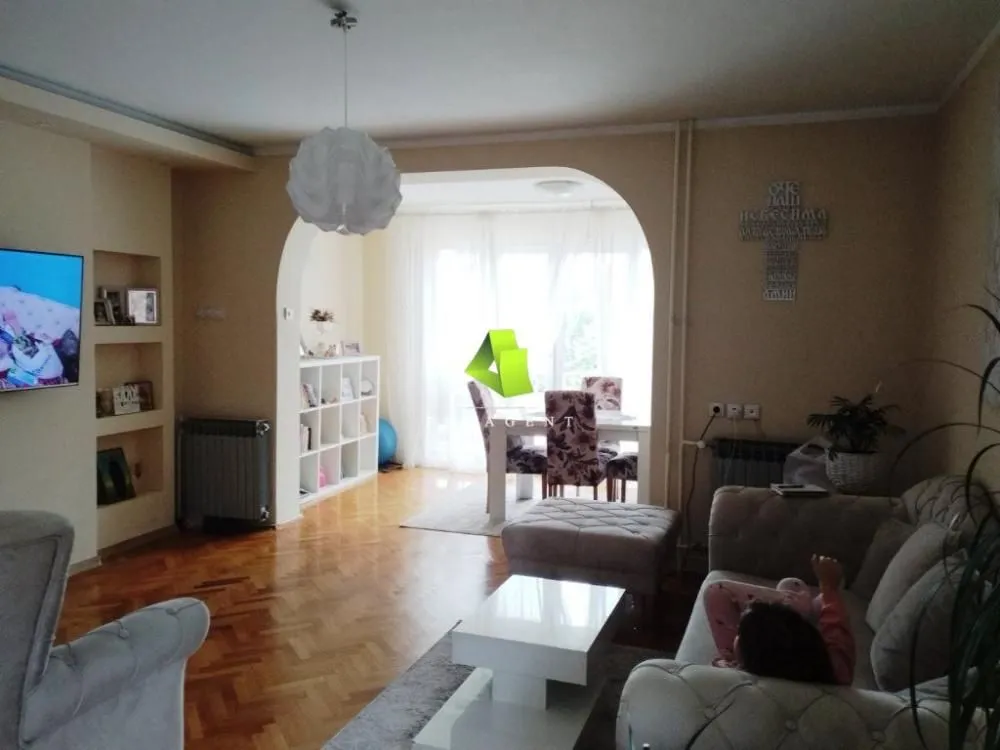 Prodaja, kuća, 325m², Palilula, Niš