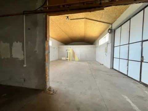 Prodaja, poslovni prostor, 1500m², Centar, Stara Pazova - image 17