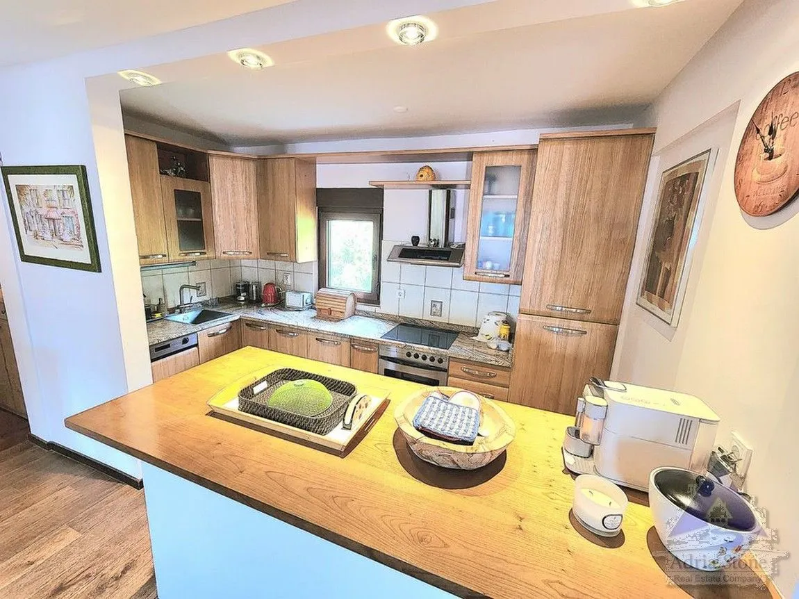 Sale, three bedroom apartment, 110m², Dubovica, Budva