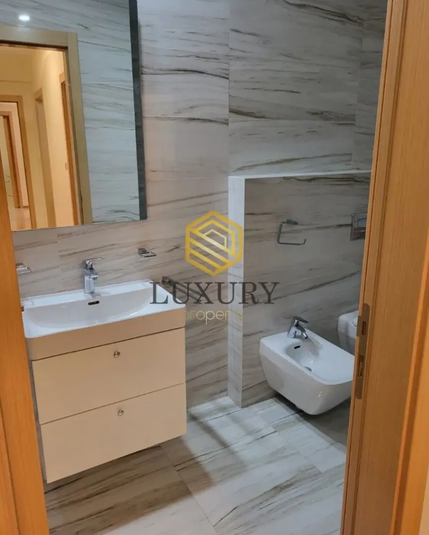 Izdavanje, trosoban stan, 95m², Preko Morače, Podgorica