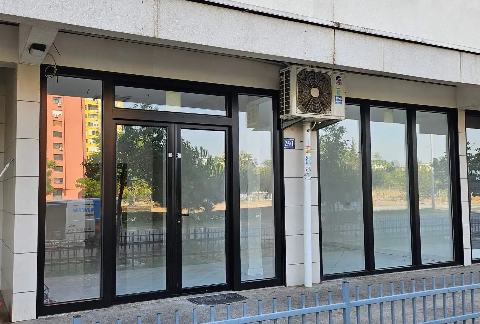 Izdavanje, poslovni prostor, 60m², Tuški Put, Podgorica