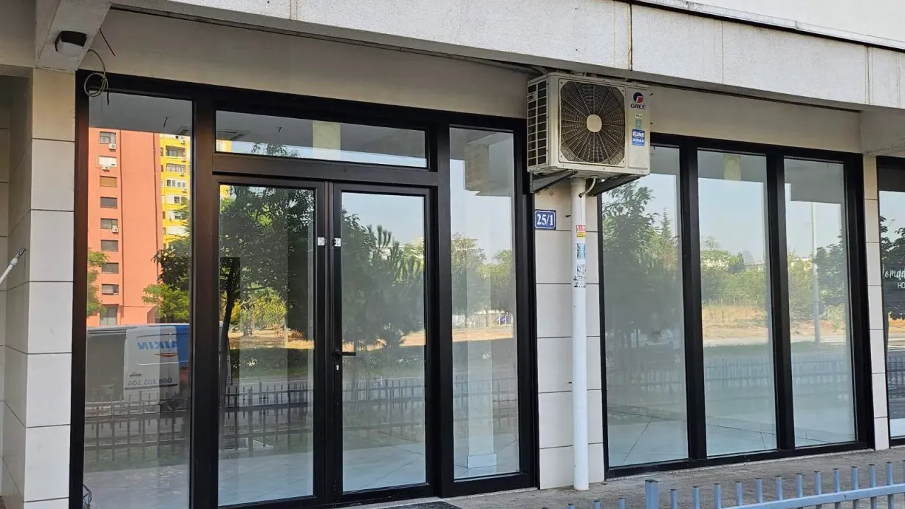 Izdavanje, poslovni prostor, 60m², Tuški Put, Podgorica