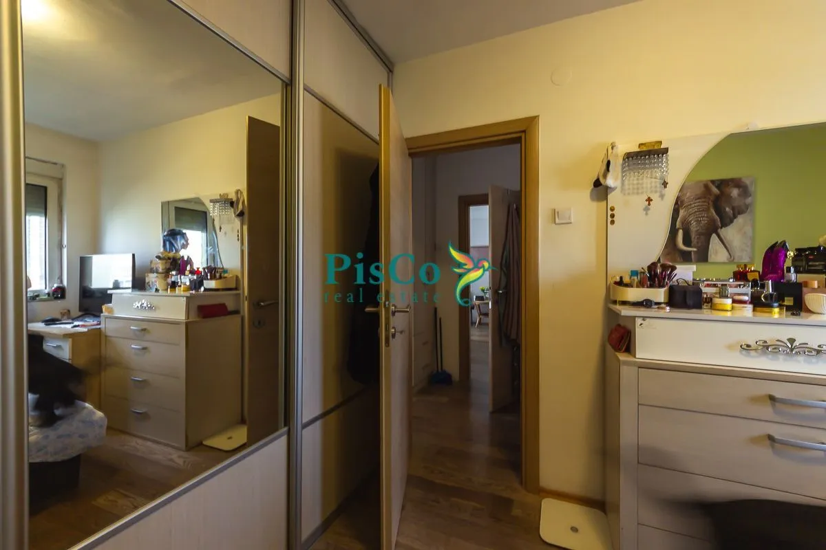 Prodaja, dvosoban stan, 76m², Gintaš, Podgorica