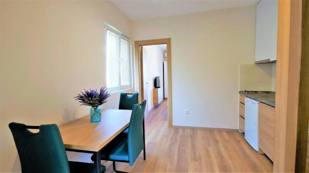 Rent, studio apartment, 30m², Bečići, Budva