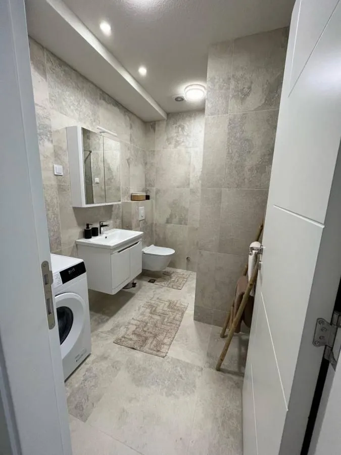 Rent, two bedroom apartment, 70m², Tivat, Crna Gora